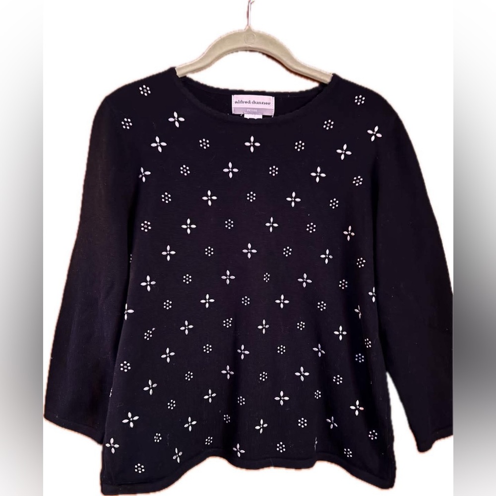 ⭐️ Women’s Alfred Dunner sweater